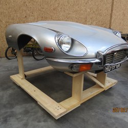 Jaguar E-type restauratie 40.jpg