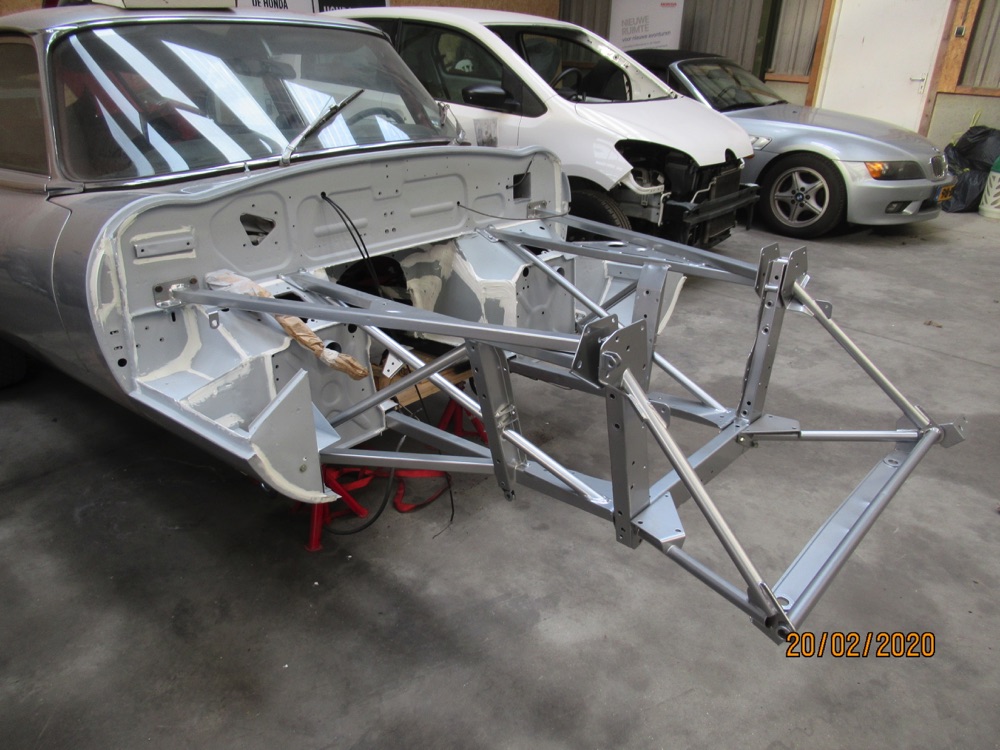 Jaguar E-type restauratie 96.jpg